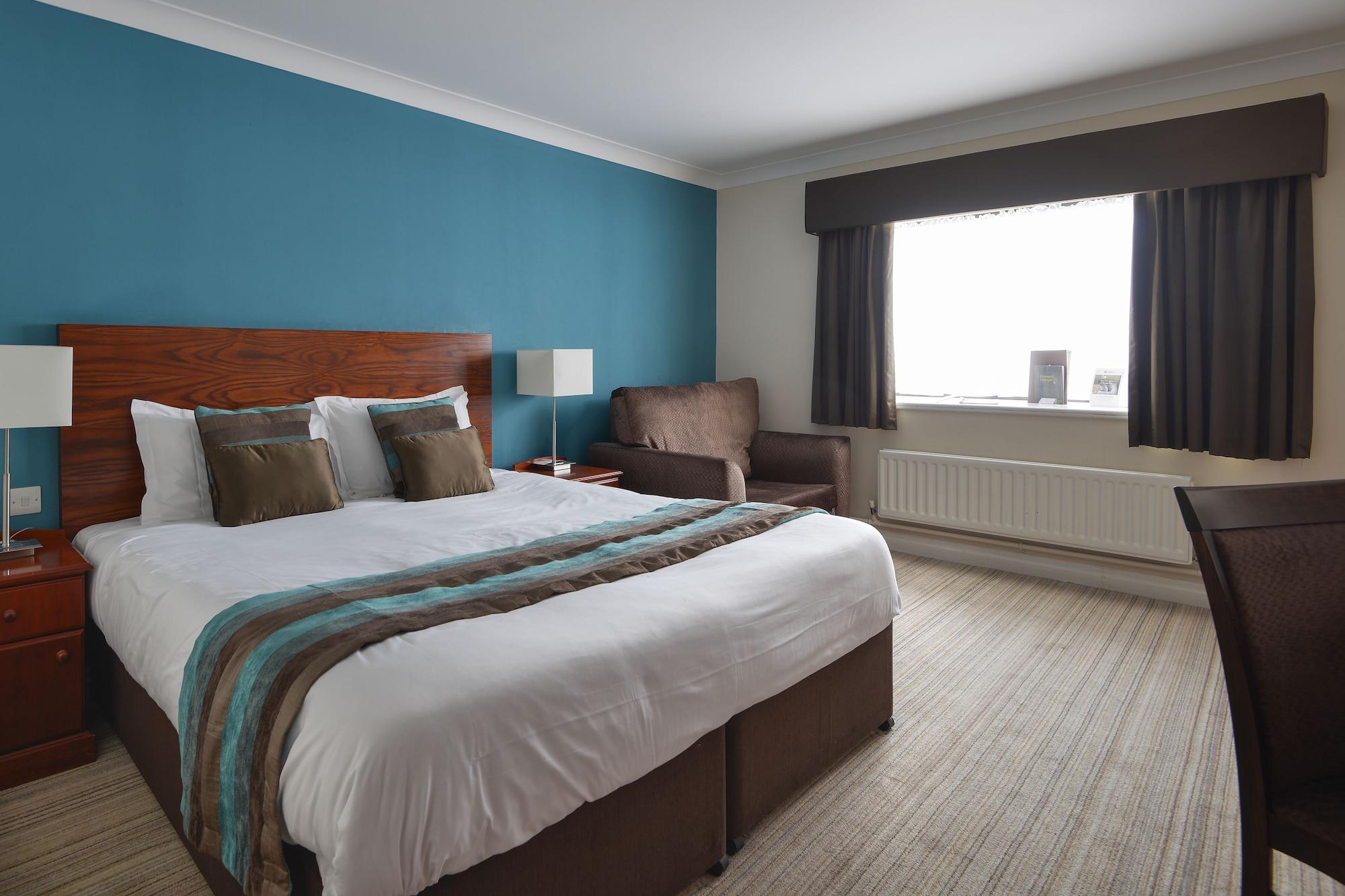 Western Manchester Oldham Smokies Park Hotel 3*