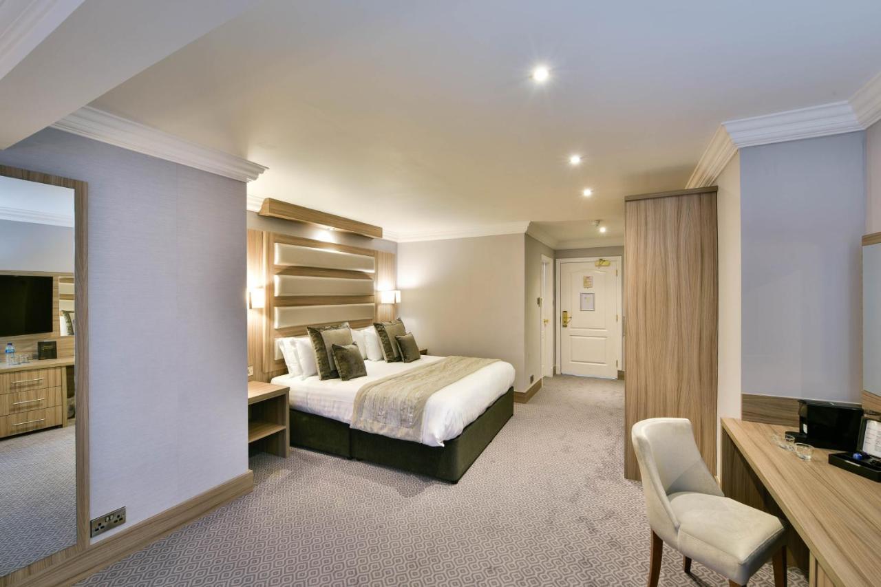 Western Manchester Oldham Smokies Park Hotel