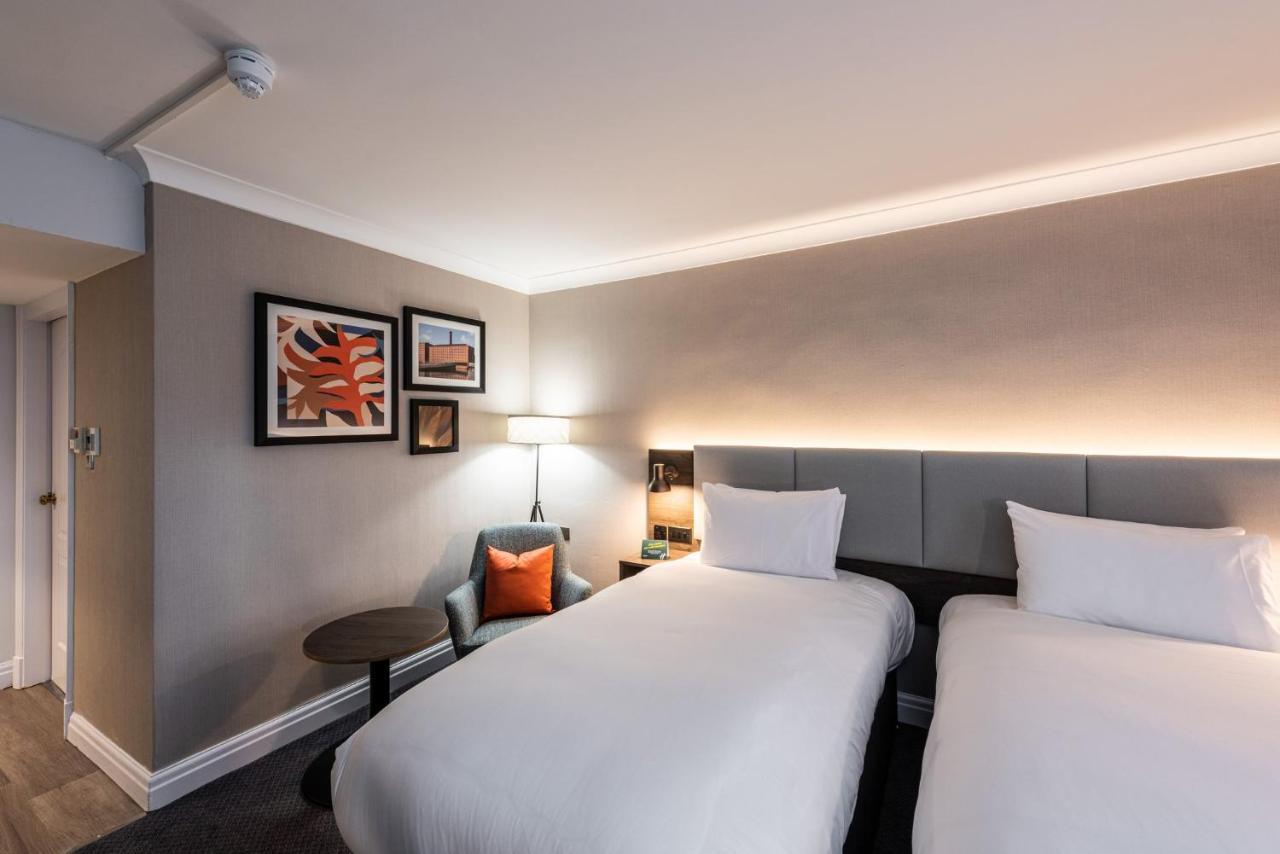 Hotel Western Manchester Oldham Smokies Park