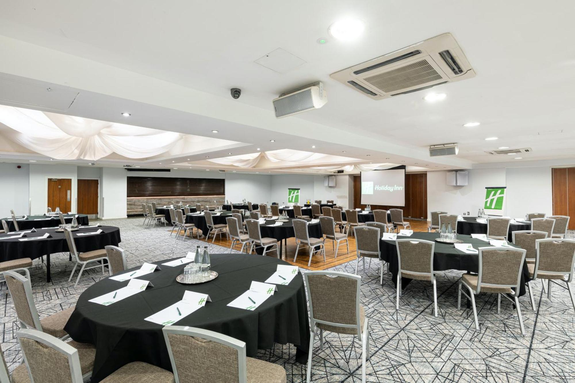 Hotel - - Oldham By Ihg Manchester