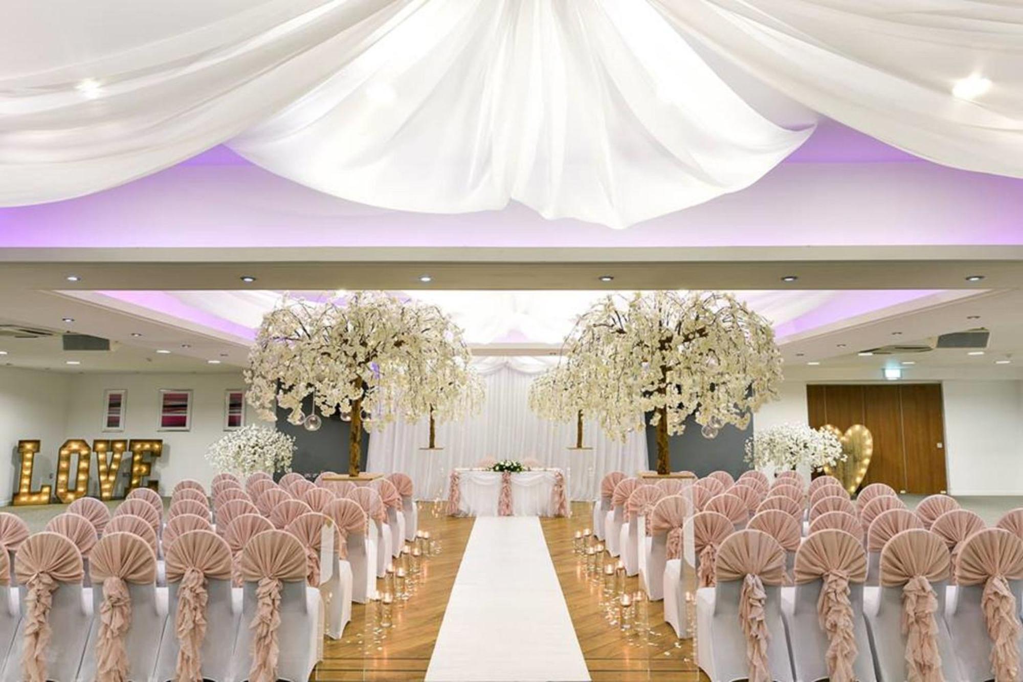 - - Oldham By Ihg Hotel Manchester